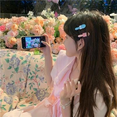 青青河畔草